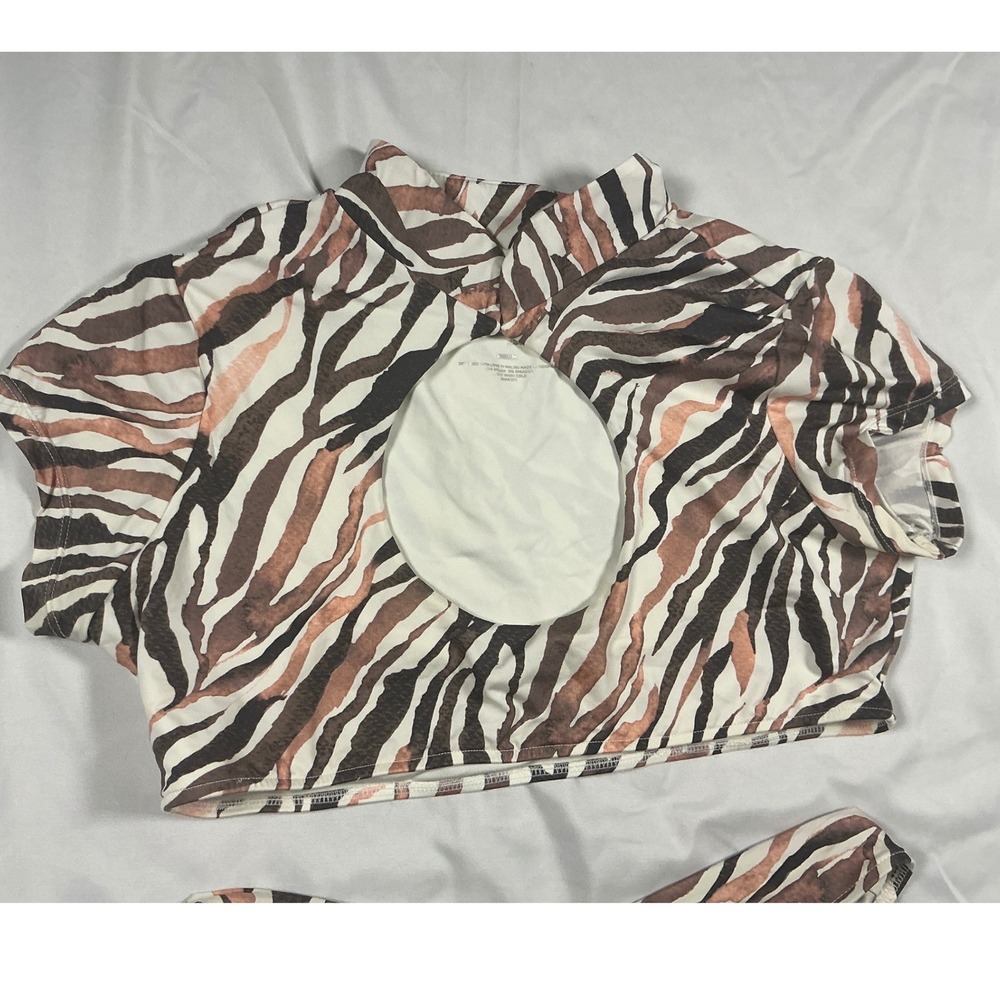 Frankies Bikinis Zebra Print 2 Piece Swimsuit Set Short Sleeve Crop Top Medium - Picture 3 of 7